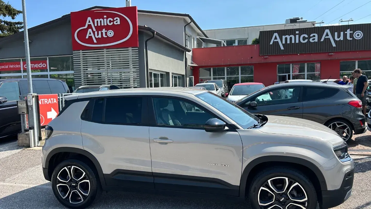 Jeep Avenger 1.2 Turbo Summit SOLO KM 12.250