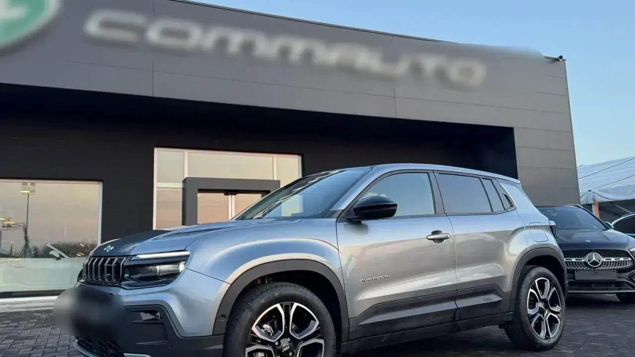 Jeep Avenger 1.2 Turbo 110 CV MHEV Summit