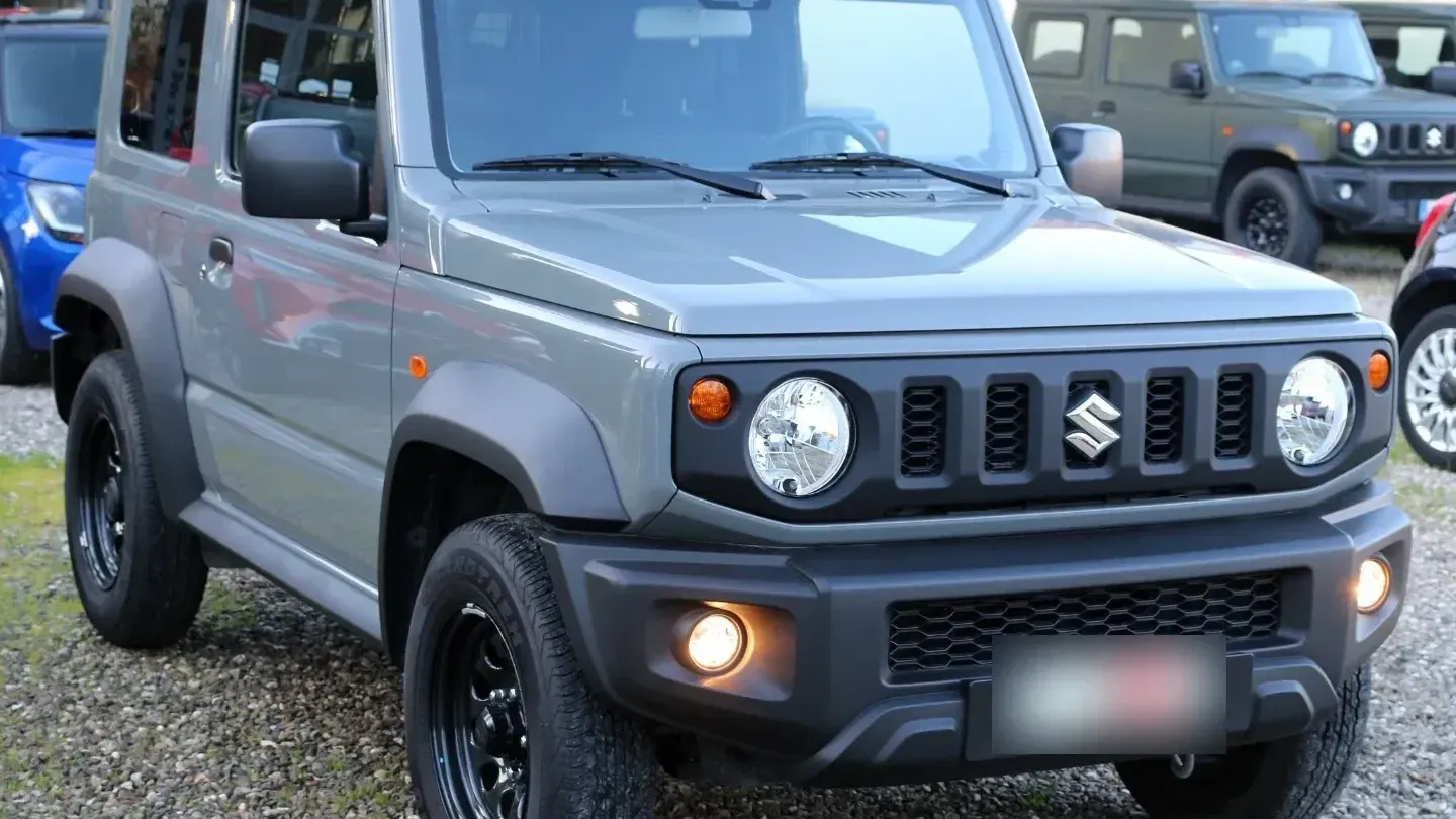 Suzuki Jimny 1.5 5MT PRO