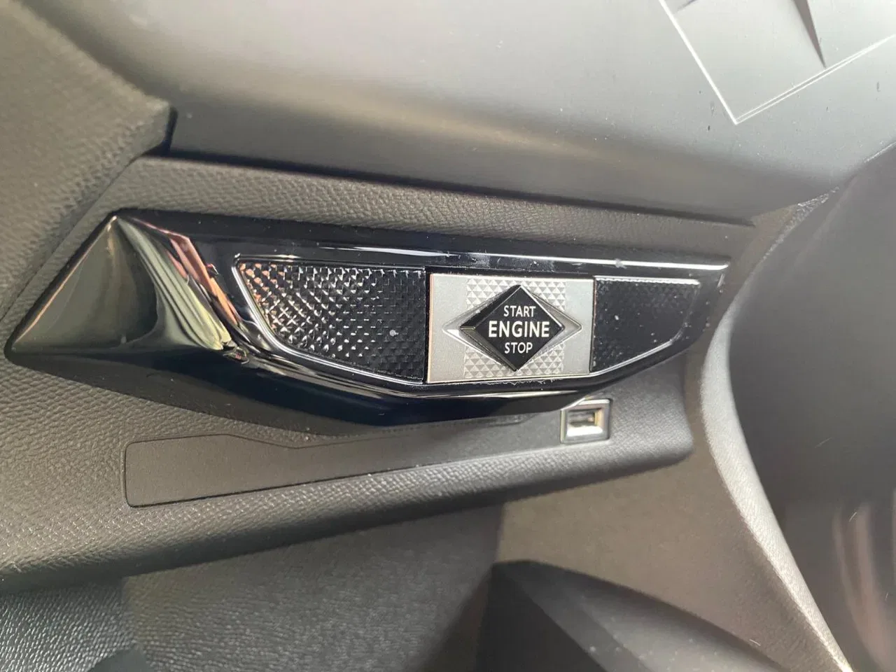 DS DS3 Crossback 1.5 bluehdi So Chic 100cv foto 14