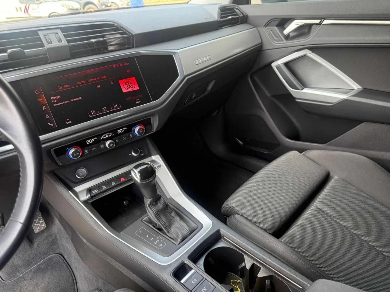 Audi Q3 40 TDI quattro S tronic Business Pluss foto 9