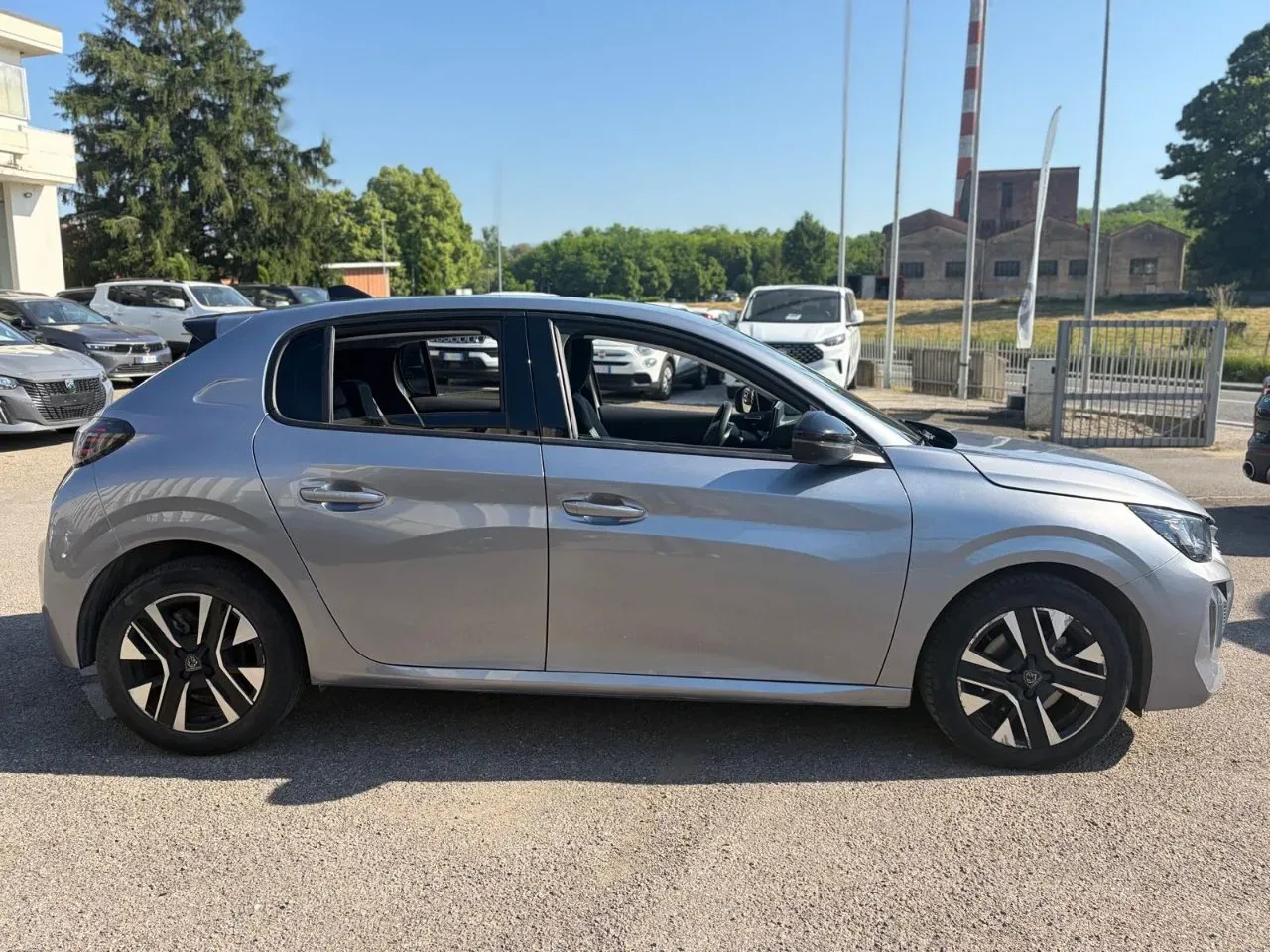 Peugeot 208 PROMO 1.2 puretech Allure s&s 100cv foto 4