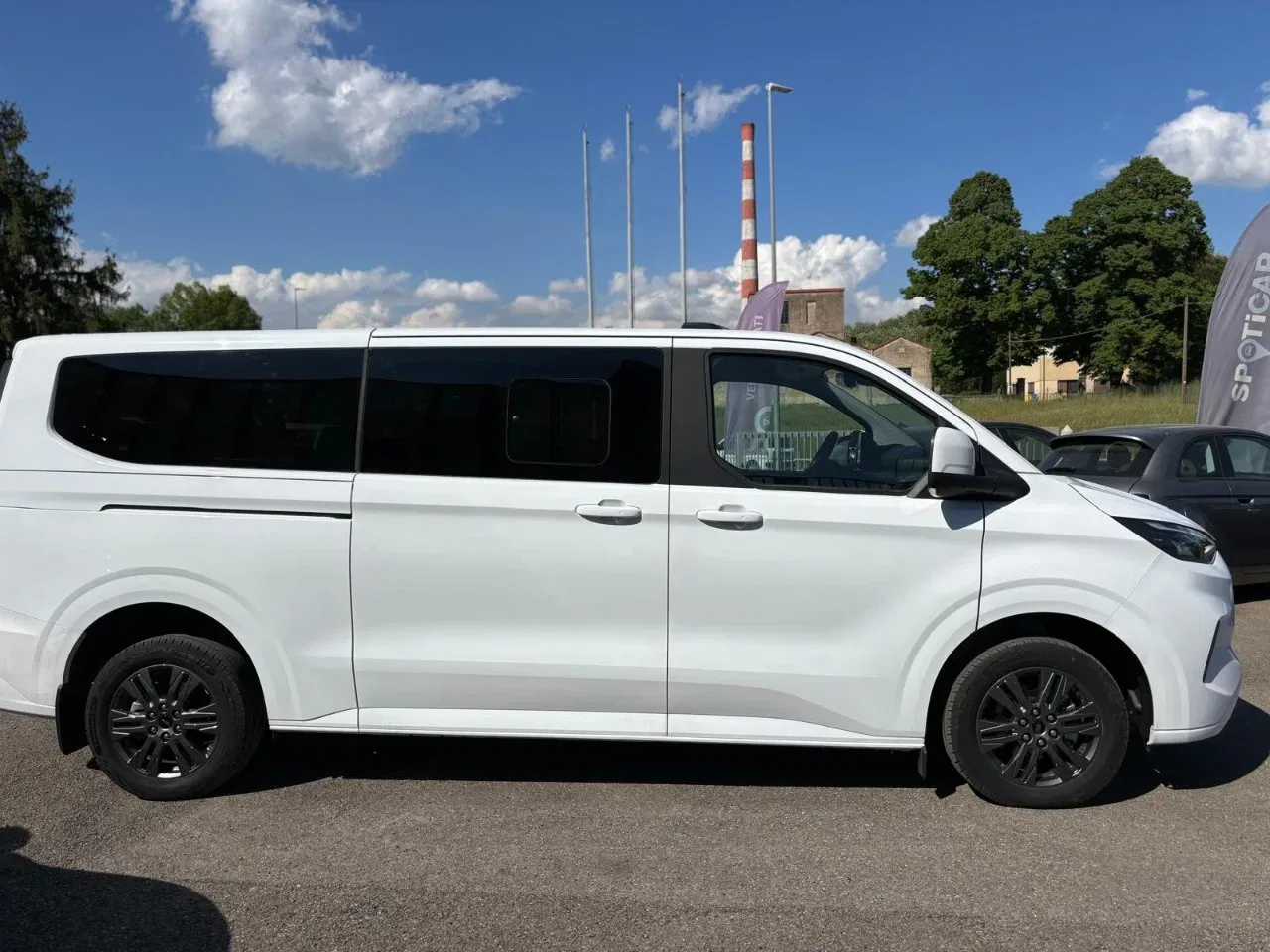 Ford Tourneo Custom *PROMO* 320 2.0 EcoBlue 136CV PL Titanium foto 4