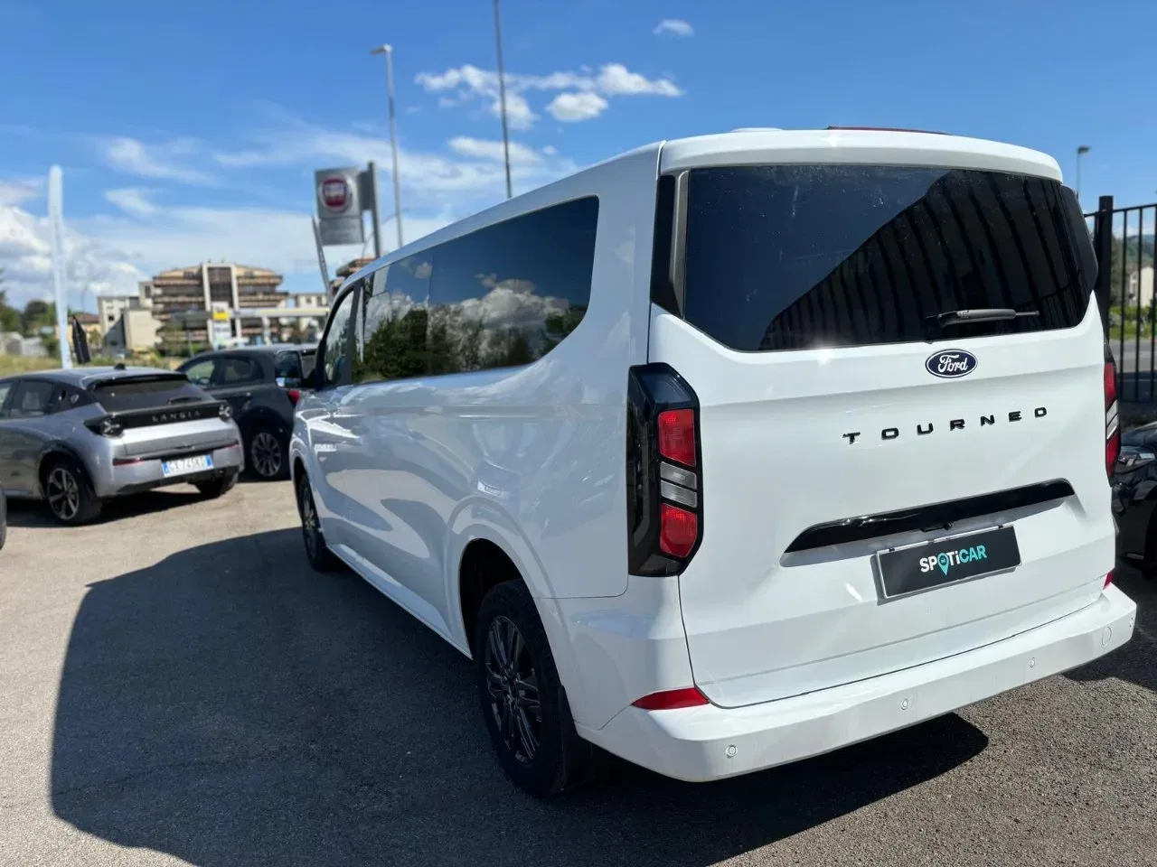 Ford Tourneo Custom *PROMO* 320 2.0 EcoBlue 136CV PL Titanium foto 7