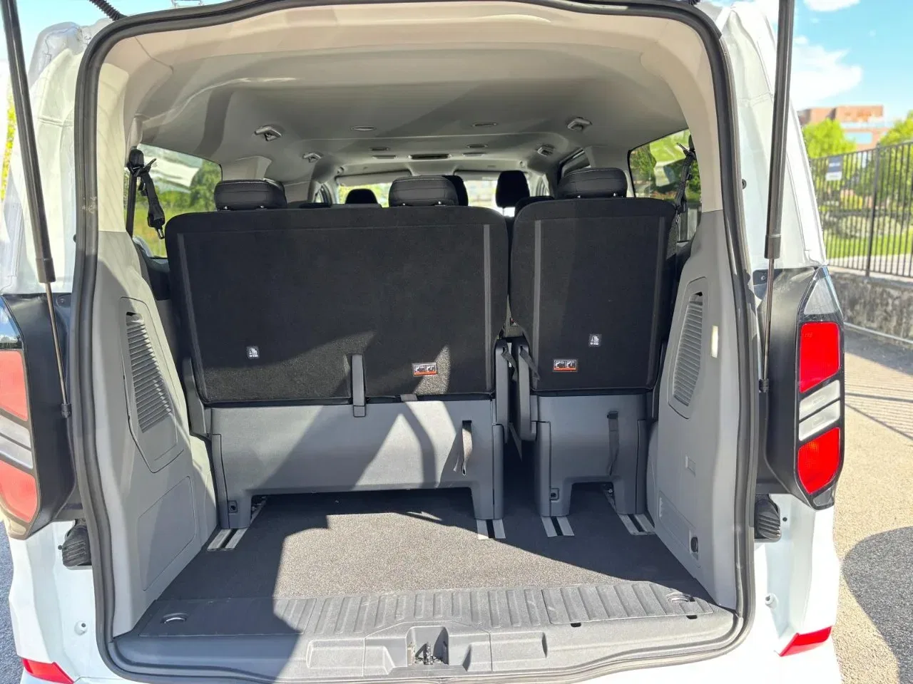 Ford Tourneo Custom *PROMO* 320 2.0 EcoBlue 136CV PL Titanium foto 6