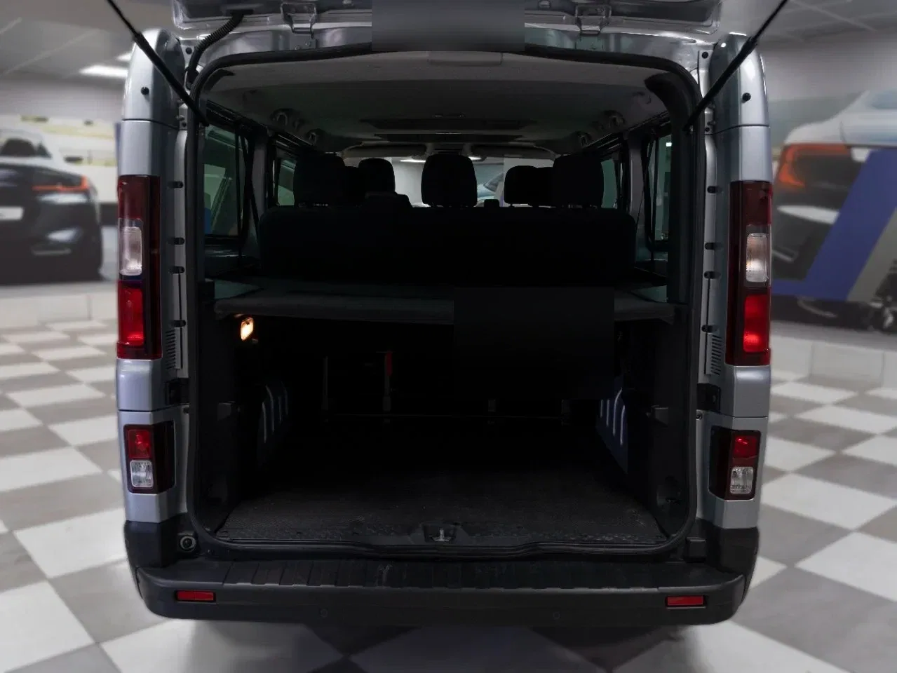 RENAULT Trafic Passenger 2.0 Blue DCI 150CV L2 Authentic foto 7