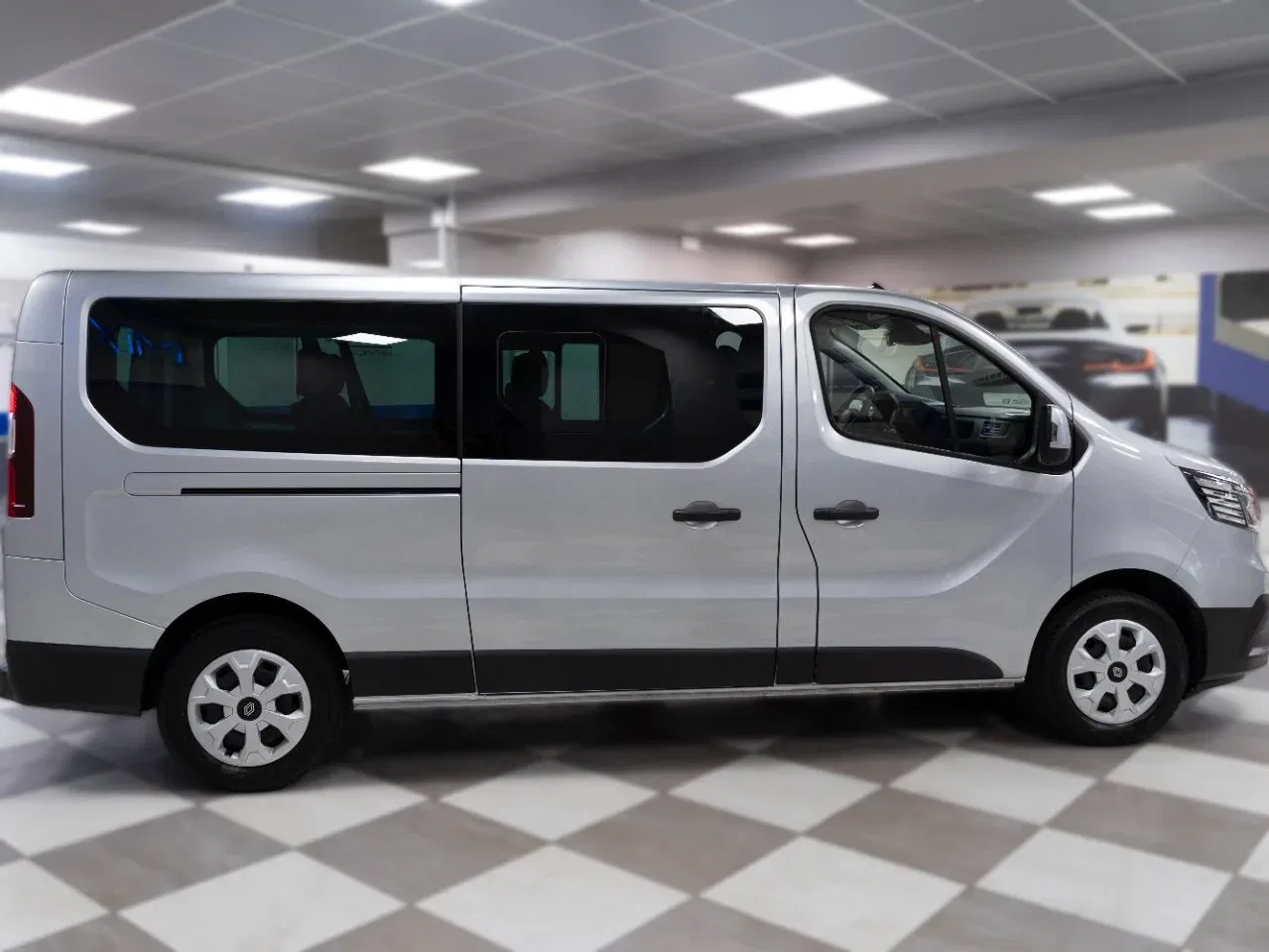 RENAULT Trafic Passenger 2.0 Blue DCI 150CV L2 Authentic foto 6